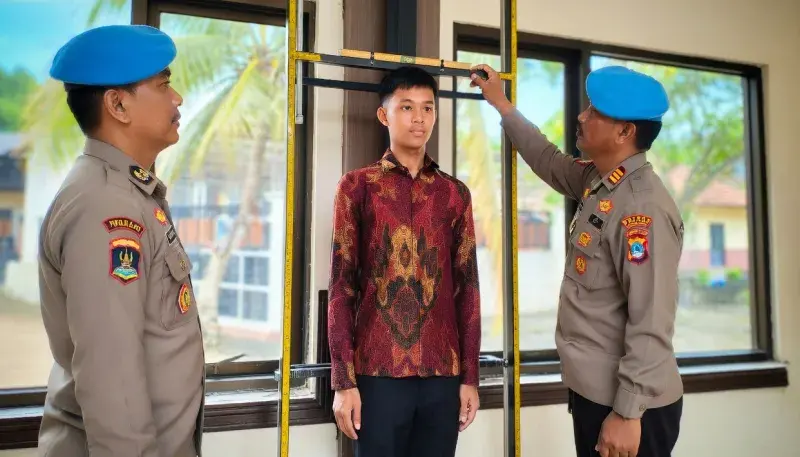 Polres Tanah Laut memperketat verifikasi awal seleksi Polri 2026 untuk memastikan proses objektif, transparan, dan bebas pungutan sejak tahap administrasi.
