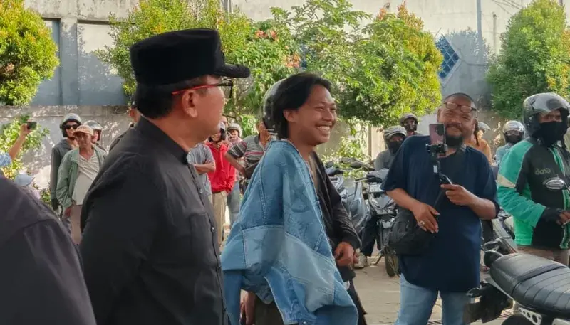Bupati Kubu Raya sidak SPBU dan temukan kelangkaan BBM serta antrean panjang. Lonjakan permintaan capai 20 persen jelang Lebaran.