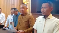 Bupati Ketapang memastikan stok sembako, BBM dan LPG aman jelang Idul Fitri 1447 Hijriah. SPBU di Ketapang juga buka sampai malam untuk melayani masyarakat.