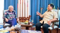 Prabowo dan Ray Dalio bahas prospek ekonomi Indonesia serta penguatan Danantara untuk menarik investor asing dan mempercepat pertumbuhan ekonomi nasional.