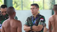 ratusan-pemuda-kalbar-berebut-jadi-prajurit-tni-ad-dalam-seleksi-2026 Sebanyak 545 pemuda Kalimantan Barat mengikuti seleksi Cata PK TNI AD 2026 di Singkawang. Proses rekrutmen tetap berjalan meski berlangsung di bulan Ramadhan.