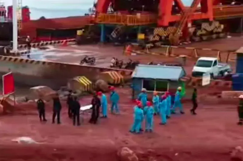 KKP menyegel sementara terminal khusus PT WHW AR di Ketapang, Kalimantan Barat, karena diduga belum memiliki izin dasar PKKPRL untuk pemanfaatan ruang laut.