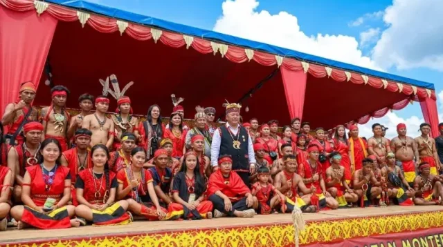 Sebastianus Darwis mendorong pelestarian Gawai Dayak Naik Dango di Bengkayang sebagai upaya menjaga identitas budaya Dayak di tengah arus modernisasi. (Foto Ilustrasi)