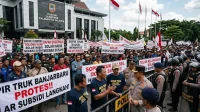 Polda Kalsel membentuk Satgas Penebalan Pengamanan di SPBU untuk mencegah pelansiran BBM subsidi usai aksi demo sopir truk di Banjarbaru.